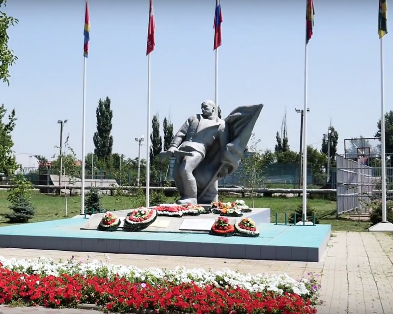 памятник.png памятник.png